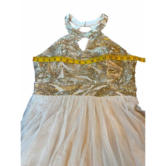 NWT Windsor Gold Sequin Halter Dress - Size 9 - Picture 6 of 16